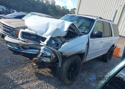 1998 Ford Expedition Eddie Bauer/Xlt from USA, damaged, VIN 1FMPU18L3WLB99300